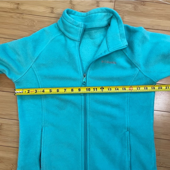 Columbia girl’s fleece approx. size XL, sea foam green. Perfect for a play coat. - Picture 9 of 10